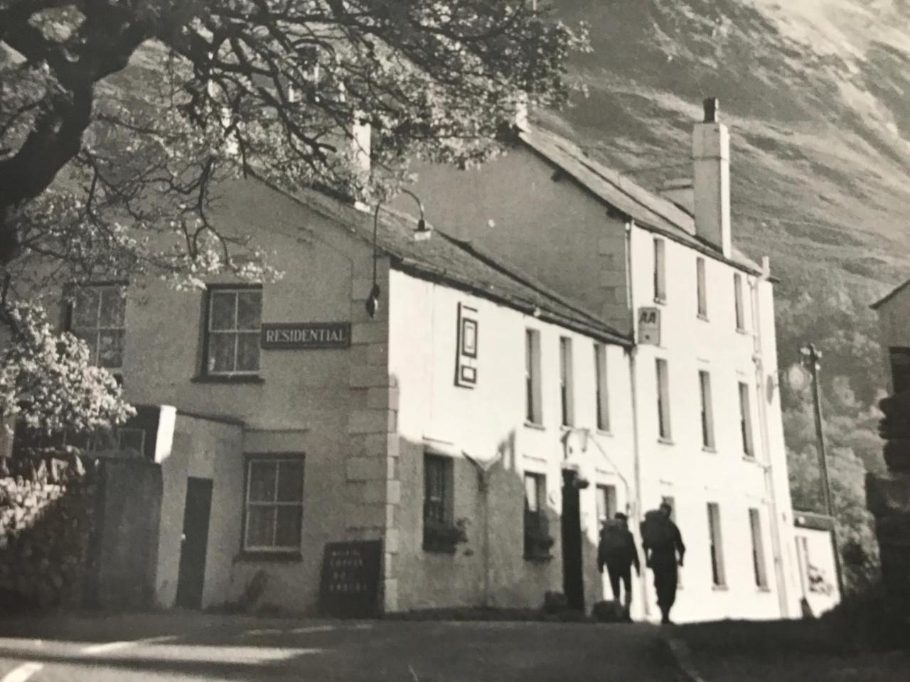 The White Lion Inn 彭里斯 外观 照片
