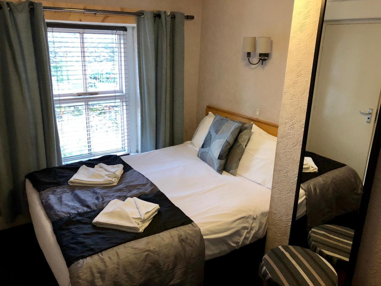 The White Lion Inn 彭里斯 外观 照片